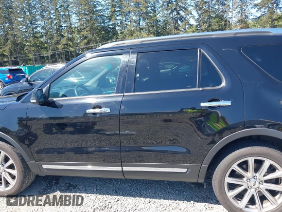 2016 Ford Explorer Limited with VIN 1FM5K8F88GGA18626, listed as a IAAI auction lot 42164344 with 164,197 mi miles. Bid and sale history available at carsss.com. Image 14.