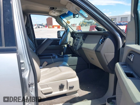 2014 Ford Expedition XLT with VIN 1FMJU1H57EEF25206, listed as a IAAI auction lot 42036120 with 169,105 mi miles and . Bid and sale history available at DreamBid. Image 5.