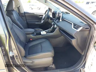 2024 Toyota RAV4 XLE Premium with VIN 2T3C1RFV0RW342137, listed as a IAAI auction lot 41991758 with 4,080 mi miles and . Bid and sale history available at DreamBid. Image 5.