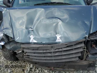 2005 Chrysler Town & Country Touring z VIN 2C4GP54L05R524614, wystawiony jako Copart lot #54941575 z przebiegiem 300 918 mil mil oraz Szkoda całkowita • Salvage title. Historia ofert i sprzedaży dostępna na DreamBid. Obrazek 12.