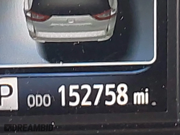 2016 Toyota Sienna XLE with VIN 5TDYK3DC9GS754220, listed as a IAAI auction lot 41303870 with 152,758 mi miles. Bid and sale history available at carsss.com. Image 16.