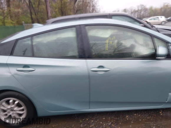 2018 Toyota Prius Two with VIN JTDKBRFU4J3065886, listed as a IAAI auction lot 42011368 with Not Provided miles and . Bid and sale history available at carsss.com. Image 13.