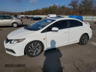 2015 Honda Civic Si z VIN 2HGFB6E57FH704214, wystawiony jako Copart lot #87813865 z przebiegiem 103 649 mil mil oraz Szkody całkowita. Historia ofert i sprzedaży dostępna na DreamBid. Obrazek 1.