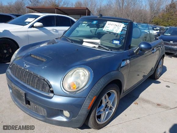 2010 MINI Cooper Convertible S with VIN WMWMS3C51ATZ85345, listed as a IAAI auction lot 41472622 with NaN miles. Bid and sale history available at carsss.com. Image 2.
