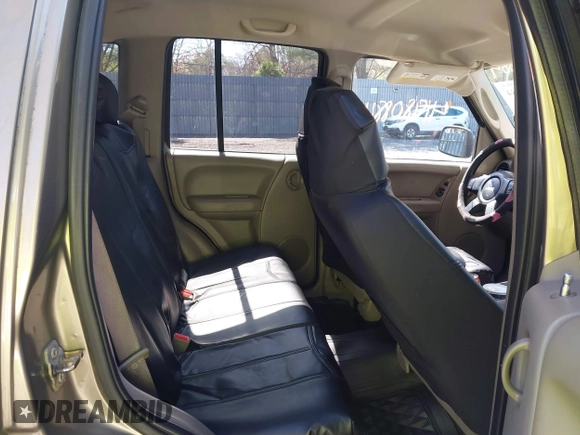 2005 Jeep Liberty Sport with VIN 1J4GL48K35W568972, listed as a IAAI auction lot 41980884 with 198,430 mi miles and . Bid and sale history available at DreamBid. Image 8.