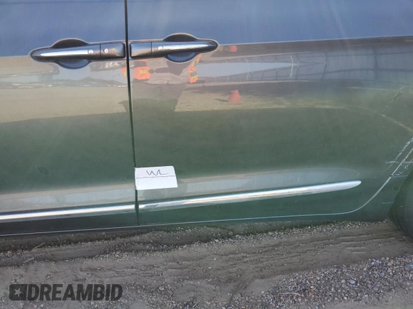 2022 Chrysler Pacifica Limited with VIN 2C4RC1GGXNR215860, listed as a Copart auction lot 52531315 with 12,831 mi miles and Salvage title. Bid and sale history available at DreamBid. Image 13.