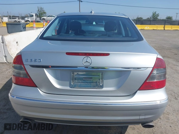2009 Mercedes-Benz E Luxury 3.5L with VIN WDBUF56XX9B377940, listed as a IAAI auction lot 42158707 with 130,713 mi miles. Bid and sale history available at carsss.com. Image 16.