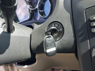 2006 Pontiac G6 1SV z VIN 1G2ZF55B164272088, wystawiony jako IAAI lot #41694126 z przebiegiem 59 900 mil mil oraz . Historia ofert i sprzedaży dostępna na DreamBid. Obrazek 11.