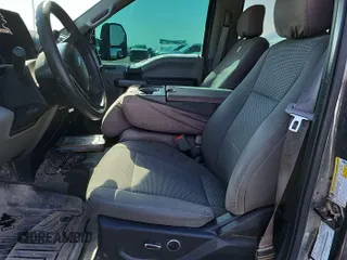 2019 Ford F-250 XL z VIN 1FT7W2BT1KEC50451, wystawiony jako IAAI lot #42504544 z przebiegiem 175 505 mil mil oraz . Historia ofert i sprzedaży dostępna na DreamBid. Obrazek 22.