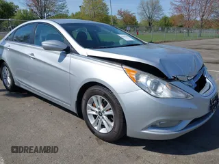 2013 Hyundai Sonata GLS z VIN 5NPEB4AC2DH524808, wystawiony jako IAAI lot #41965250 z przebiegiem 363 326 mil mil oraz . Historia ofert i sprzedaży dostępna na DreamBid. Obrazek 1.