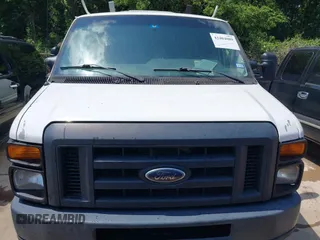 2013 Ford Econoline Cargo Commercial z VIN 1FTSS3EL6DDA11915, wystawiony jako IAAI lot #42404089 z przebiegiem 332 717 mil mil oraz . Historia ofert i sprzedaży dostępna na DreamBid. Obrazek 6.