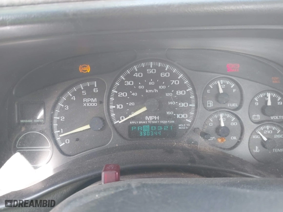2000 Chevrolet Silverado 1500 with VIN 1GCEC14V2YE369725, listed as a IAAI auction lot 42088751 with 390,344 mi miles. Bid and sale history available at carsss.com. Image 7.