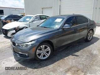 2016 BMW 3 Series 328i xDrive z VIN WBA8E3C53GK503725, wystawiony jako IAAI lot #42484526 z przebiegiem 144 079 mil mil oraz . Historia ofert i sprzedaży dostępna na DreamBid. Obrazek 17.