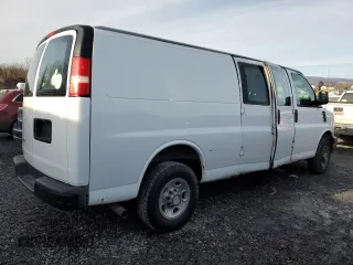 2007 Chevrolet Express Cargo z VIN 1GCGG29VX71148147, wystawiony jako Copart lot #42724565 z przebiegiem 153 112 mil mil oraz Tytuł czysty. Historia ofert i sprzedaży dostępna na DreamBid. Obrazek 3.