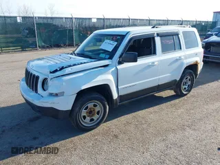 2014 Jeep Patriot Sport with VIN 1C4NJRBB2ED772022, listed as a IAAI auction lot 41749664 with 161,876 mi miles. Bid and sale history available at carsss.com. Image 2.