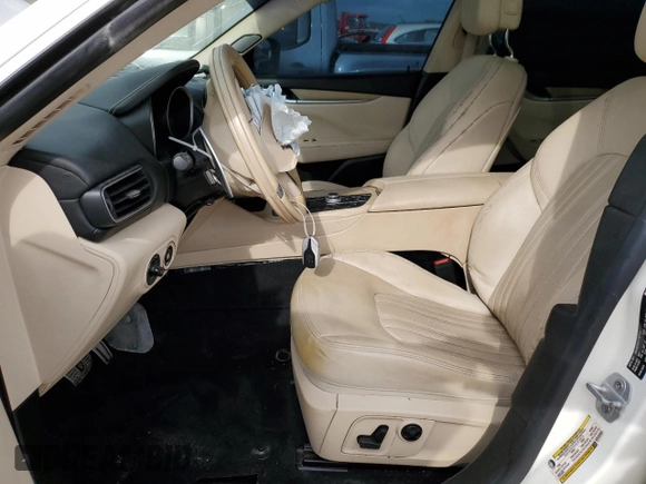 2018 Maserati Levante S with VIN ZN661YUL4JX277719, listed as a Copart auction lot 42124004 with 63,916 mi miles and . Bid and sale history available at carsss.com. Image 7.