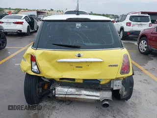 2005 MINI Hardtop with VIN WMWRC33505TK62367, listed as a IAAI auction lot 42397651 with Not provided miles and . Bid and sale history available at DreamBid. Image 16.