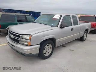 2006 Chevrolet Silverado 1500 LT1 with VIN 2GCEC19V961110690, listed as a IAAI auction lot 41338505 with 262,758 mi miles. Bid and sale history available at carsss.com. Image 2.