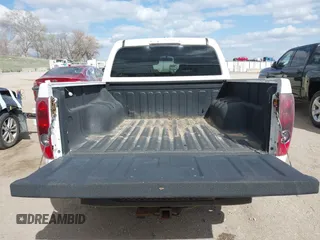 2007 Chevrolet Colorado LT w/1LT with VIN 1GCDT13E578217965, listed as a IAAI auction lot 42039892 with 155,941 mi miles. Bid and sale history available at carsss.com. Image 17.