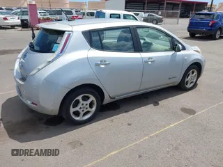 2011 Nissan LEAF SL-e with VIN JN1AZ0CP5BT007033, listed as a IAAI auction lot 42194068 with 40,620 mi miles and . Bid and sale history available at DreamBid. Image 4.