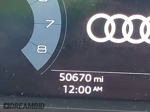 2021 Audi Q3 S line Premium with VIN WA1DECF37M1075942, listed as a IAAI auction lot 41192874 with 50,670 mi miles and . Bid and sale history available at DreamBid. Image 7.