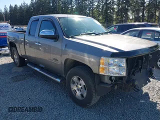 2013 Chevrolet Silverado 1500 LT with VIN 1GCRKSE77DZ119510, listed as a IAAI auction lot 42077743 with 130,595 mi miles and . Bid and sale history available at DreamBid. Image 1.