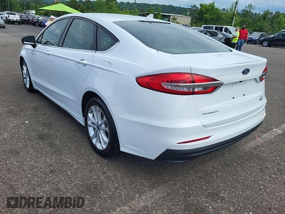 2020 Ford Fusion SE with VIN 3FA6P0LU3LR173414, listed as a IAAI auction lot 42293327 with 120,068 mi miles and . Bid and sale history available at DreamBid. Image 1.