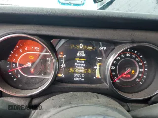 2020 Jeep Wrangler Unlimited Recon with VIN 1C4HJXFN5LW330617, listed as a Copart auction lot 73430514 with 52,827 mi miles and Salvage title. Bid and sale history available at DreamBid. Image 9.
