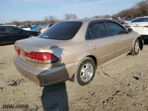 2001 Honda Accord Sdn EX w/Leather with VIN 1HGCG16521A023052, listed as a Copart auction lot 47755065 with 142,299 mi miles and Salvage Title. Bid and sale history available at carsss.com. Image 3.
