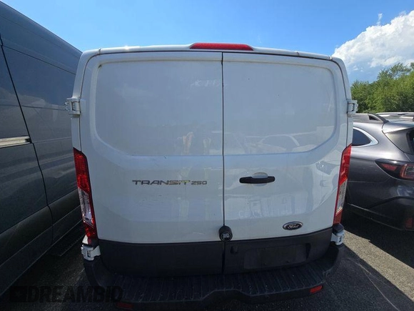 2017 Ford Transit с VIN 1FTYR1YM5HKB43600, выставлен на аукционе IAAI как лот 42626660 с пробегом 34 725 миль миль и . История ставок и продаж доступна на DreamBid. Изображение 15.