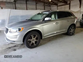 2015 Volvo XC60 z VIN YV449MDD8F2619998, wystawiony jako Copart lot #50623995 z przebiegiem 68 224 mil mil oraz Czysty tytuł • Clean title. Historia ofert i sprzedaży dostępna na DreamBid. Obrazek 1.