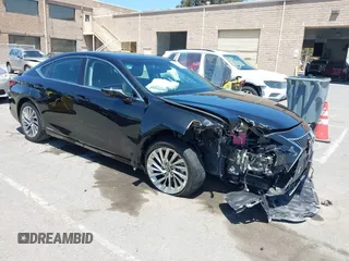 2021 Lexus ES 300h Luxury z VIN 58AEA1C11MU012609, wystawiony jako IAAI lot #42207471 z przebiegiem 42 457 mil mil oraz . Historia ofert i sprzedaży dostępna na DreamBid. Obrazek 1.