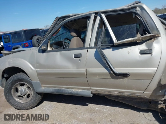 2004 Ford Explorer Sport Trac XLS z VIN 1FMZU67K74UC30067, wystawiony jako IAAI lot #41680436 z przebiegiem Nie podano mil oraz . Historia ofert i sprzedaży dostępna na DreamBid. Obrazek 13.