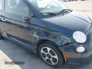 2017 FIAT 500e with VIN 3C3CFFGE1HT609228, listed as a IAAI auction lot 42102842 with 63,673 mi miles. Bid and sale history available at carsss.com. Image 6.