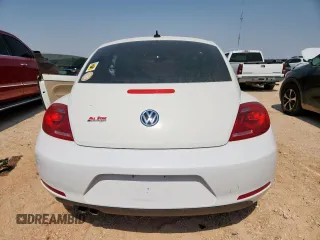 2013 Volkswagen Beetle 2.5L с VIN 3VWJX7AT3DM660437, выставлен на аукционе Copart как лот 61713555 с пробегом Не указан миль и Списание • Salvage title. История ставок и продаж доступна на DreamBid. Изображение 6.