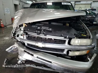 2002 Chevrolet Suburban LS with VIN 1GNFK16Z12J230280, listed as a Copart auction lot 45715015 with 0 mi miles and Salvage Title. Bid and sale history available at carsss.com. Image 5.