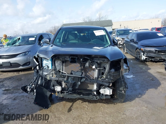 2021 Toyota Tacoma SR z VIN 3TMCZ5AN5MM377663, wystawiony jako IAAI lot #41726696 z przebiegiem 32 125 mil mil oraz . Historia ofert i sprzedaży dostępna na DreamBid. Obrazek 13.