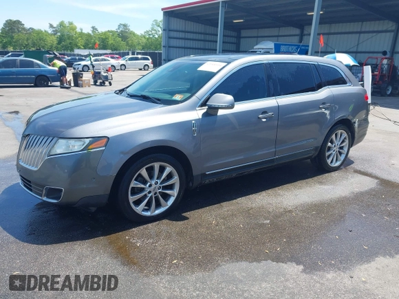 2010 Lincoln MKT EcoBoost with VIN 2LMHJ5AT7ABJ25423, listed as a IAAI auction lot 42048594 with 211,204 mi miles and . Bid and sale history available at DreamBid. Image 2.