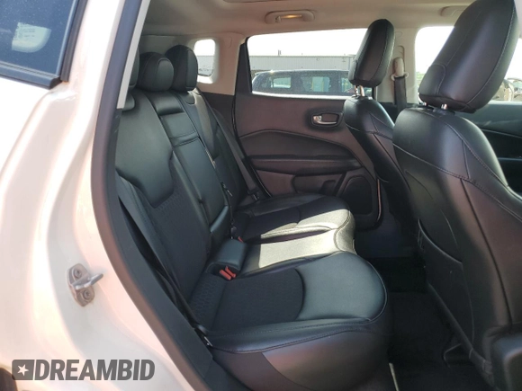 2019 Jeep Compass Latitude z VIN 3C4NJDBB2KT696732, wystawiony jako Copart lot #60519335 z przebiegiem 85 436 mil mil oraz Szkoda całkowita • Salvage title. Historia ofert i sprzedaży dostępna na DreamBid. Obrazek 11.