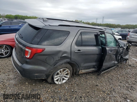 2017 Ford Explorer XLT with VIN 1FM5K7D84HGB68411, listed as a Copart auction lot 51478855 with 188,438 mi miles and Salvage Title. Bid and sale history available at DreamBid. Image 3.