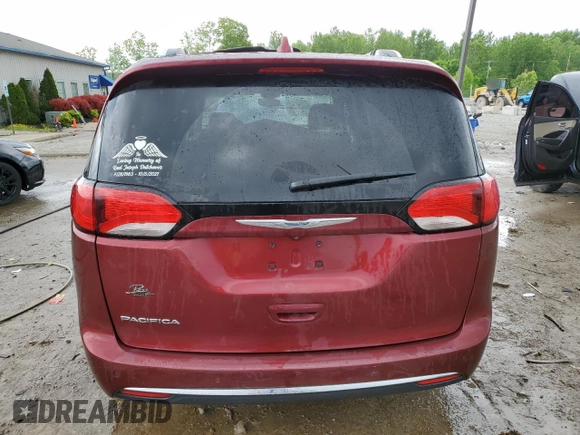 2017 Chrysler Pacifica Touring L Plus z VIN 2C4RC1EG6HR840098, wystawiony jako Copart lot #55848335 z przebiegiem 233 269 mil mil oraz Szkoda całkowita • Salvage title. Historia ofert i sprzedaży dostępna na DreamBid. Obrazek 6.