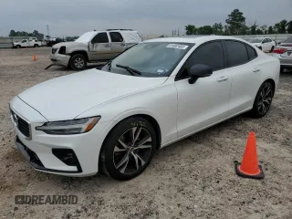 2020 Volvo S60 R-Design with VIN 7JR102FM8LG067596, listed as a Copart auction lot 51402483 with 49,417 mi miles. Bid and sale history available at carsss.com. Image 1.