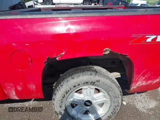 2007 Chevrolet Silverado 1500 1LT with VIN 3GCEC13J87G534182, listed as a IAAI auction lot 42208270 with 204,870 mi miles and . Bid and sale history available at DreamBid. Image 6.