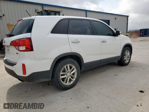 2014 Kia Sorento LX with VIN 5XYKT3A69EG486040, listed as a Copart auction lot 54686995 with 146,736 mi miles and Clean Title. Bid and sale history available at carsss.com. Image 4.
