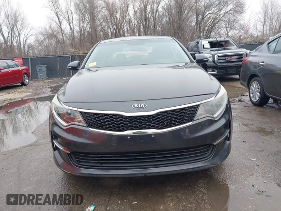 2017 Kia Optima LX z VIN 5XXGT4L38HG139029, wystawiony jako IAAI lot #41170780 z przebiegiem 131 201 mil mil oraz . Historia ofert i sprzedaży dostępna na DreamBid. Obrazek 12.