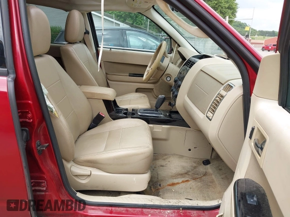 2010 Ford Escape Limited z VIN 1FMCU0EG5AKC21828, wystawiony jako IAAI lot #42343582 z przebiegiem 135 534 mil mil oraz . Historia ofert i sprzedaży dostępna na DreamBid. Obrazek 5.