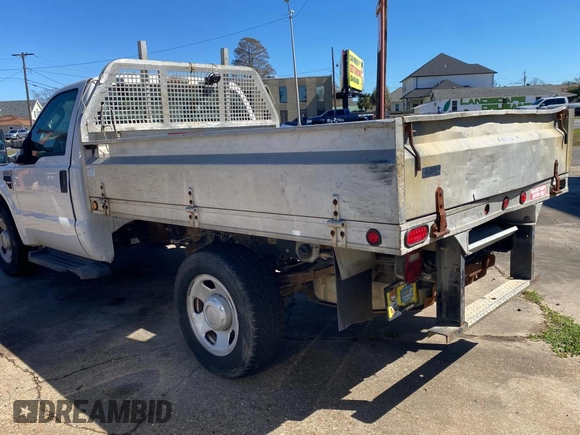 2008 Ford F-350 XL with VIN 1FDSF34508EC04550, listed as a Copart auction lot 47067805 with 93,848 mi miles and Clean Title. Bid and sale history available at DreamBid. Image 3.