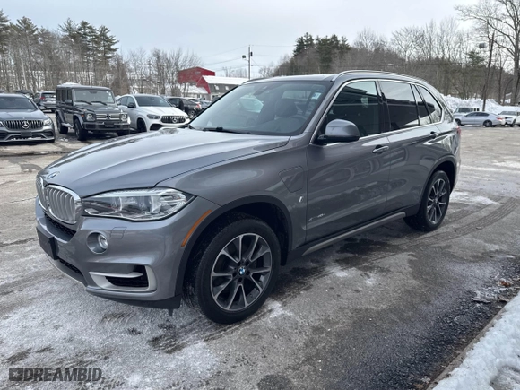 2017 BMW X5 xDrive40e iPerformance with VIN 5UXKT0C37H0V96031, listed as a IAAI auction lot 41643611 with 95,215 mi miles. Bid and sale history available at carsss.com. Image 2.