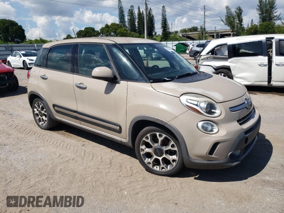 2014 FIAT 500L Trekking with VIN ZFBCFADH1EZ020216, listed as a Copart auction lot 74324744 with 85,754 mi miles and Clean Title. Bid and sale history available at carsss.com. Image 4.