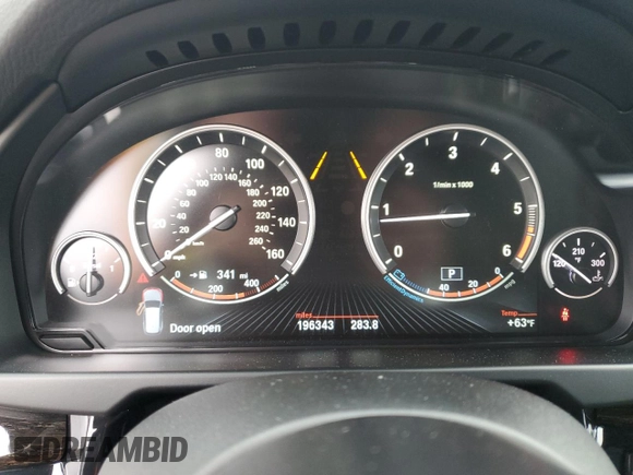 2014 BMW X5 xDrive35d with VIN 5UXKS4C57E0J94291, listed as a Copart auction lot 45299165 with 196,343 mi miles and Clean Title. Bid and sale history available at carsss.com. Image 9.